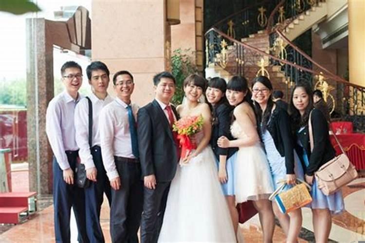 结婚服装都有哪些颜色？婚礼穿什么样的婚纱最美