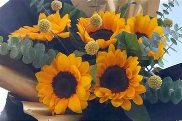 坟上开黄花是什么意思
