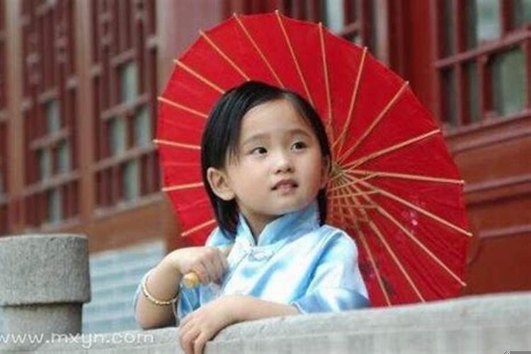 梦见自己带着小女孩什么意思