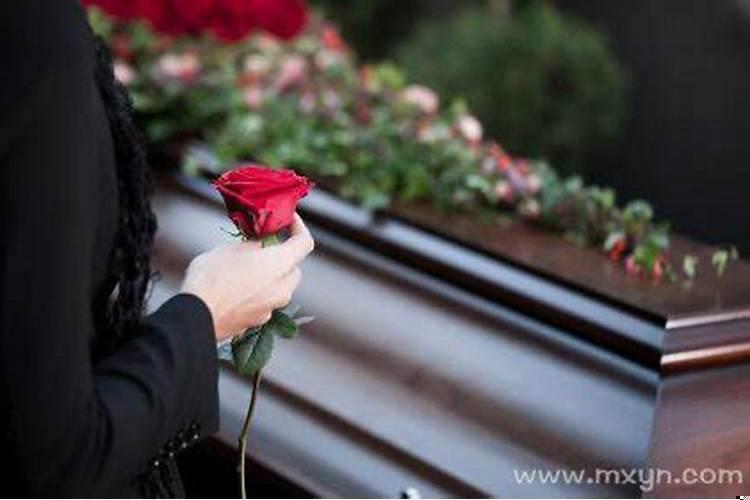 梦到自己妈妈死了是什么征兆解梦