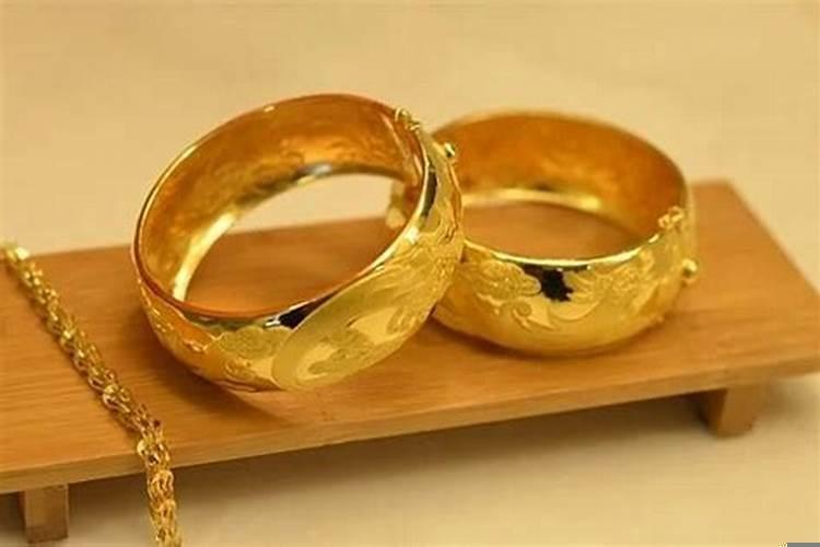 属鸡适合戴什么招财