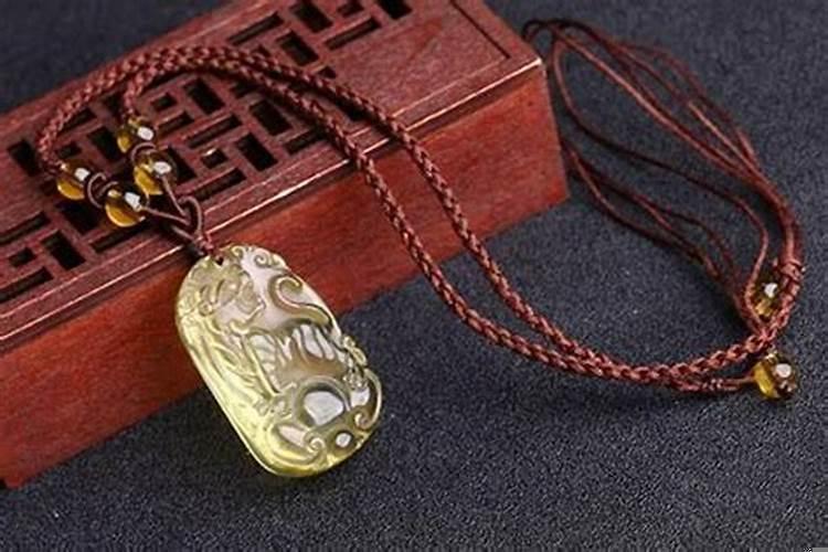 属羊的人佩戴什么最好？属羊要戴什么生肖手链