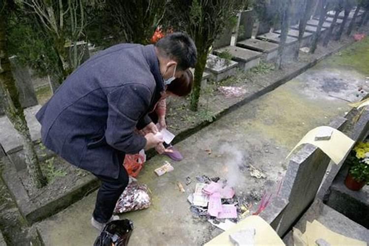 老年人多少岁可以不上坟祭拜