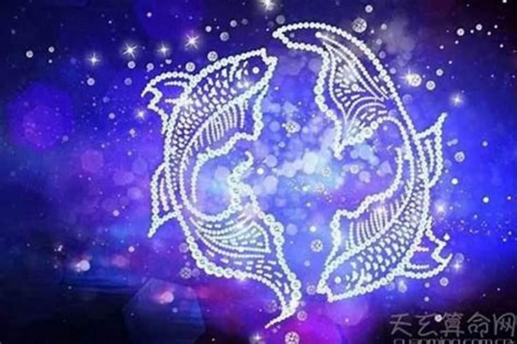 属蛇巨蟹男和属蛇天蝎女，属蛇巨蟹座女性的性格特点