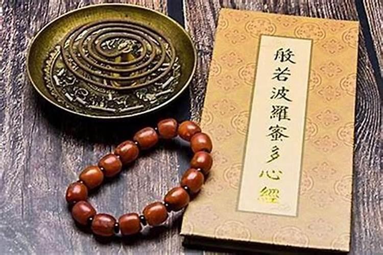 火命的人客厅摆什么旺财？房间里放什么摆件聚财