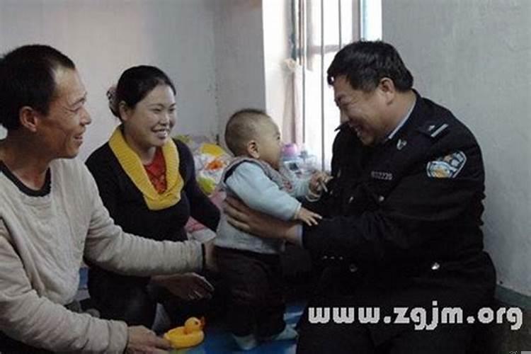 孕妇梦见大海和船和人（梦见大海和船什么意思）