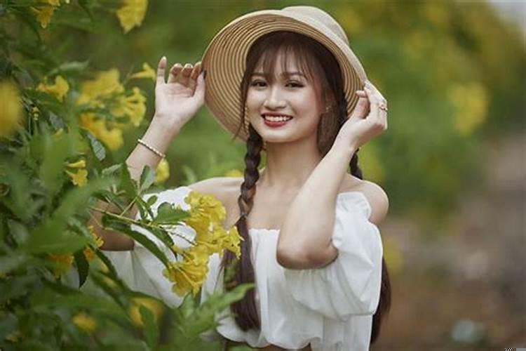 女人做梦梦到很多人？梦到了好多人是什么意思周公解梦