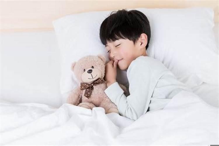梦见抱别人的小孩子是什么意思女