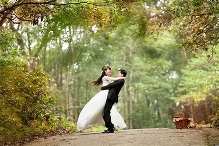 弟弟已经结婚了又梦见弟弟结婚