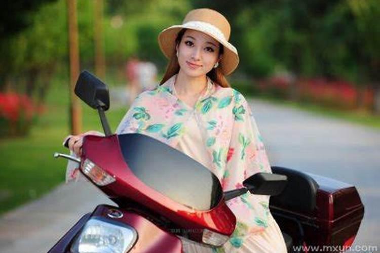 梦见骑别人的电动车回家